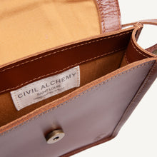 Load image into Gallery viewer, The Crossbody Bag Tan
