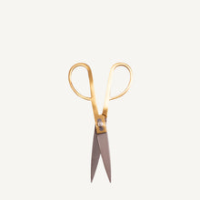 Load image into Gallery viewer, 7.5&quot; Brass Scissor
