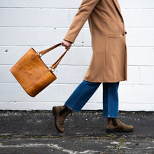 Load image into Gallery viewer, Oval Bottomed Bag
