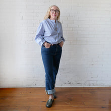 Load image into Gallery viewer, CA Everyday Blouse - Navy Weave
