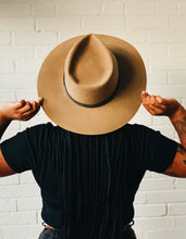 Load image into Gallery viewer, Livingston Hat
