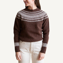 Load image into Gallery viewer, Shetland Yoke Crew - Coffee / White
