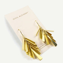 Load image into Gallery viewer, Balsam Earring
