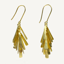 Load image into Gallery viewer, Balsam Earring
